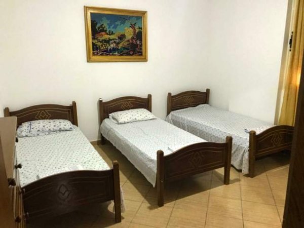 Vlore, jap me qera apartament Kati 8, 120 m² 2.000 Leke (Bulevardi Ismail Qemali)