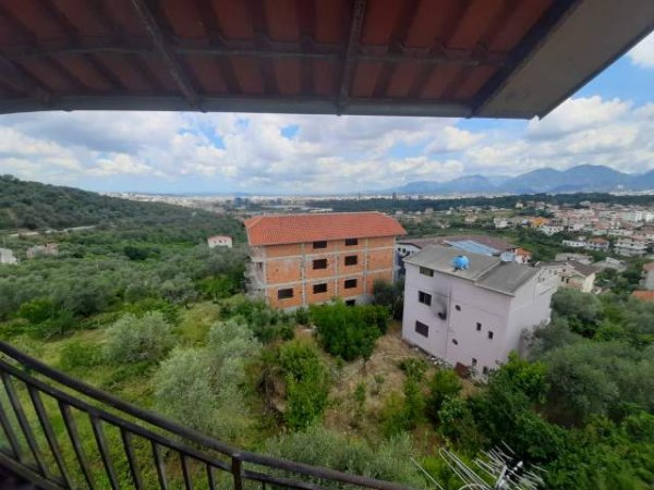 Tirane, jap me qera Vile 3 Katshe 416 m² 2.000 Euro (Sauk)