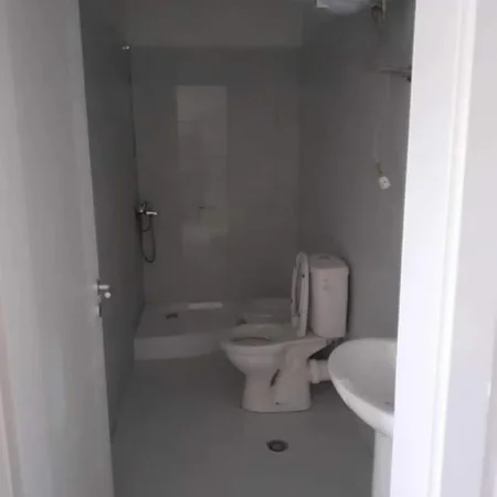 Golem, jap me qera apartament ne plazh Kati 8, 65 m² 15 Euro (Plazh Golem)