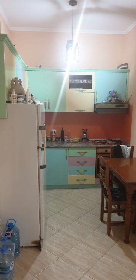 Jap me qera apartament ne plazh Kati 1, 75 m² 4.000 Leke (Rruga e Plazhit, Golem)