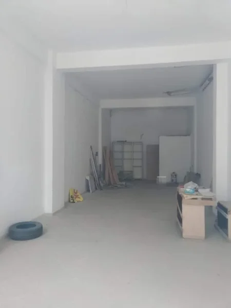 Tirane, shes ambjent biznesi Kati 0, 72 m² 107.000 Euro (Unaza E Re)