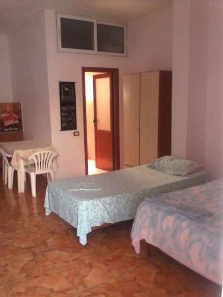 Vlore, ofroj garsonier Kati 1, 30 m² 2.000 Leke (Lungomare)