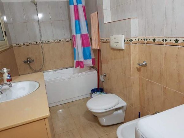 Vlore, jap me qera apartament 1+1+BLK Kati 7, 80 m² 40 Euro (Haziz Xhyherri)