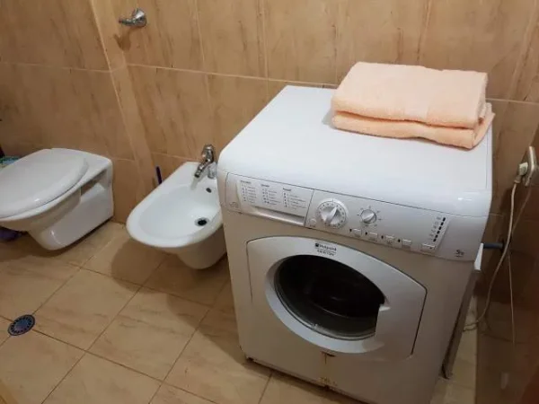 Vlore, jap me qera apartament 1+1+BLK Kati 7, 80 m² 40 Euro (Haziz Xhyherri)