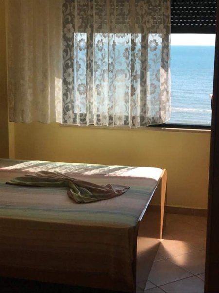 Plazh-Durres, apartamente me qira buze Detit, 25 euro/nata  (Los Locos Beach, tek Hotel Adriatik)