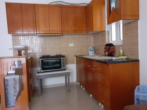 Sarande, jap me qera apartament ne plazh Kati 2, 75 m²  (Rr.Mitat Hoxha, 15 m nga plazhi)