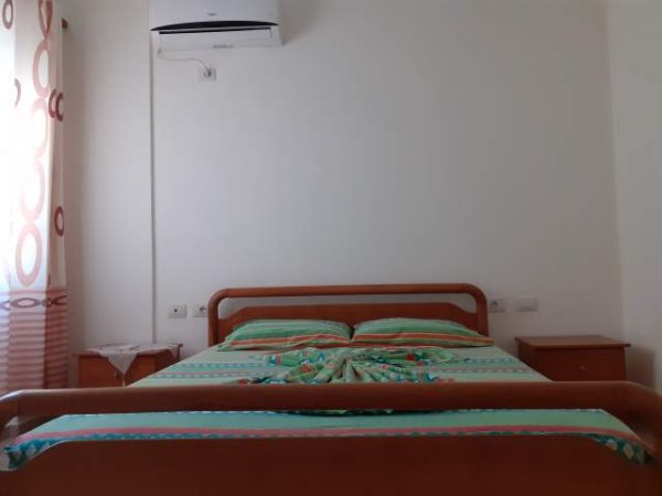 Sarande, jap me qera apartament ne plazh Kati 2, 75 m²  (Rr.Mitat Hoxha, 15 m nga plazhi)