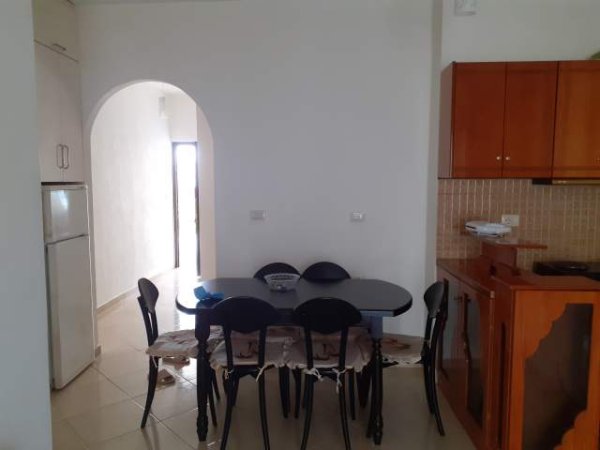 Sarande, jap me qera apartament ne plazh Kati 2, 75 m²  (Rr.Mitat Hoxha, 15 m nga plazhi)