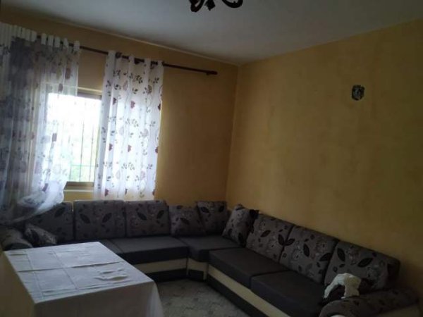 Durres, shes shtepi 2 Katshe Kati 0, 246 m²  (ndodhet ne lagjen e Ziftit lart ne Golem me siper)