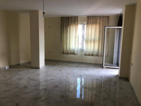 Tirane, shes Vile 735 m² 500.000 Euro (Kamez)