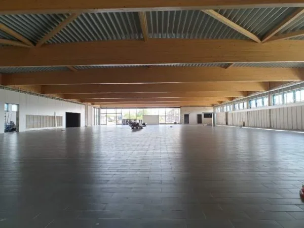 Tirane,  Ofrojme shumellojeshmeri punimesh per ambjentet tuaja - Bregasi Painting