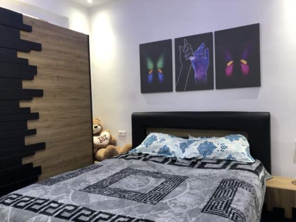Tirane, jepet me qera shtepi 1+1 Kati 1, 60 m² 400 Euro (Rruga ali baushi)