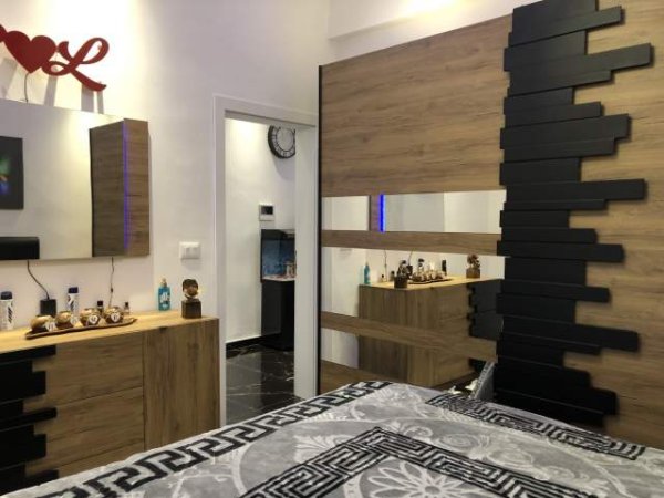 Tirane, jepet me qera shtepi 1+1 Kati 1, 60 m² 400 Euro (Rruga ali baushi)