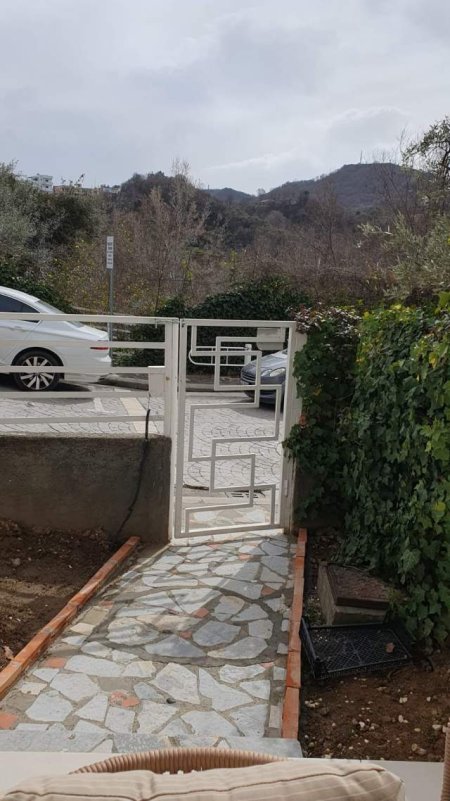 Tirane, jepet me qera apartament duplex 3+1+A+BLK 150 m² 900 Euro (kodra e diellit rezidence)