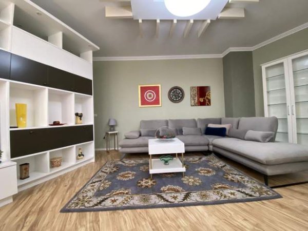 Tirane, jap me qera apartament 1+1+BLK Kati 9, 77 m² 550 Euro (rruga e dibres)