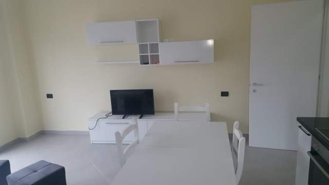 Tirane, jepet me qera apartament 1+1+A+BLK Kati 7, 320 Euro (Ngjitur me Spitalin Amerikan 2)