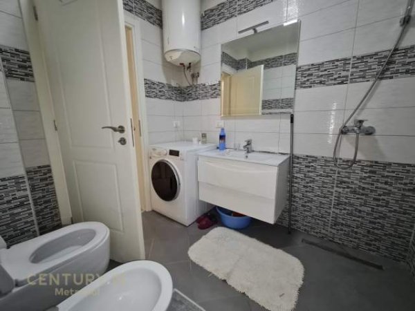 Tirane, jepet me qera apartament 2+1 Kati 4, 95 m² 1.000 Euro (Ruga e Elbasanit)