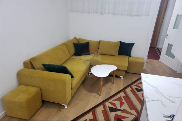 Tirane, shitet apartament 1+1 Kati 8, 38 m² 52.000 Euro (Laprake)