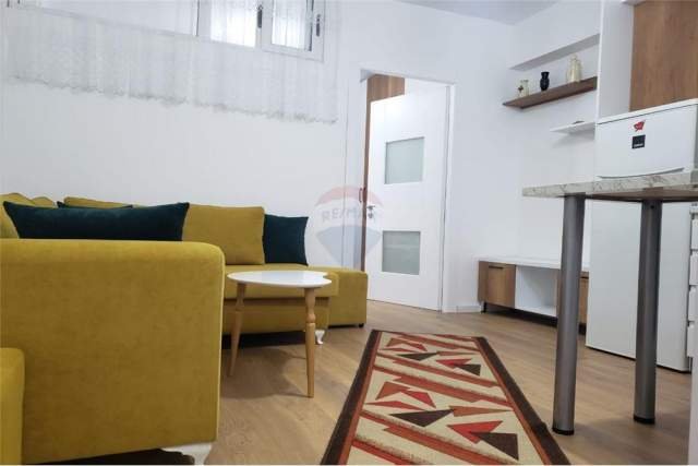 Tirane, shitet apartament 1+1 Kati 8, 38 m² 52.000 Euro (Laprake)