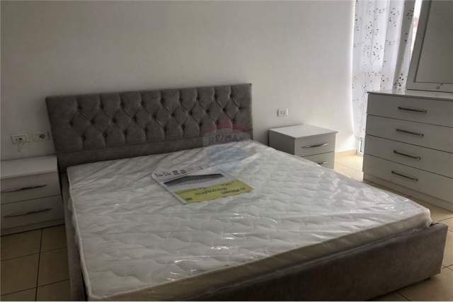 Tirane, jepet me qera apartament 1+1 Kati 3, 30.000 Leke (Aleksandri  Madh)
