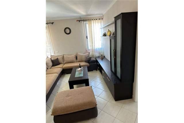 Tirane, jepet me qera apartament 2+1+BLK Kati 5, 85 m² 470 Euro (Don Bosko)