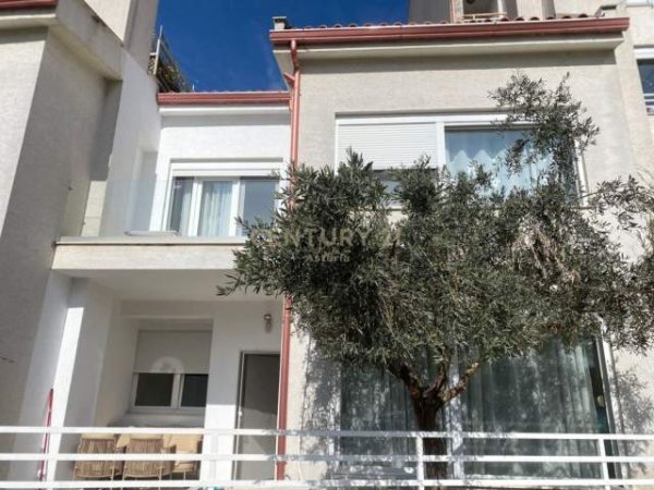 Tirane, ofert Vile 2 Katshe 900 Euro (kodra e diellit)