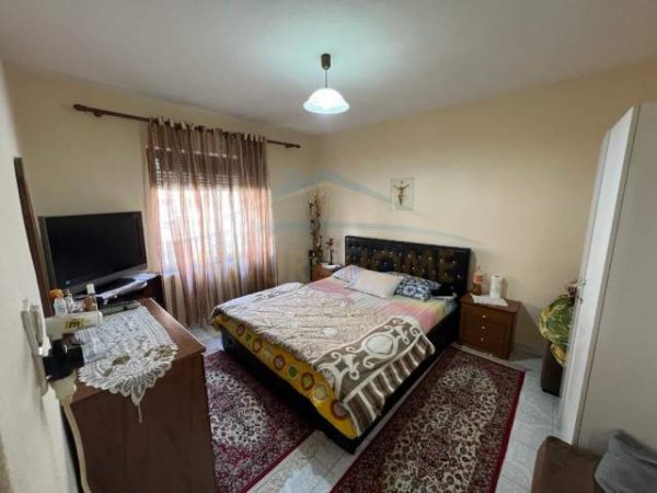 Korce, shitet apartament 2+1+BLK Kati 1, 80 m² 37.500 Euro (Lagjia 16, Korçë)
