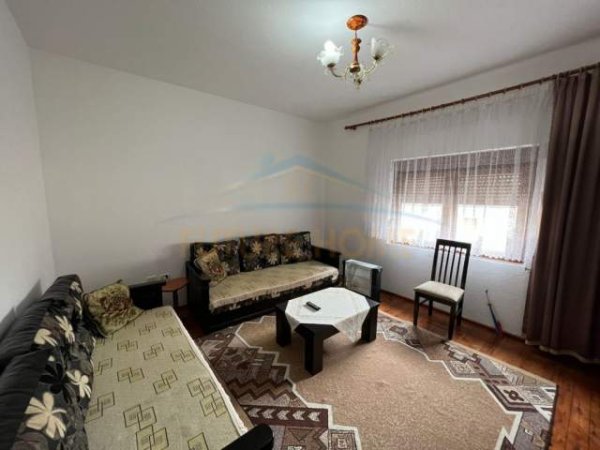 Pogradec, shitet hotel Kati 3, 250 m² 400.000 Euro (Lagjia 1, Pogradec.)