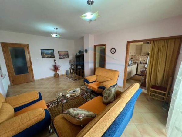 Korce, shitet apartament 2+1+BLK Kati 8, 109 m² 76.000 Euro (Lagjia 7, Korçë)