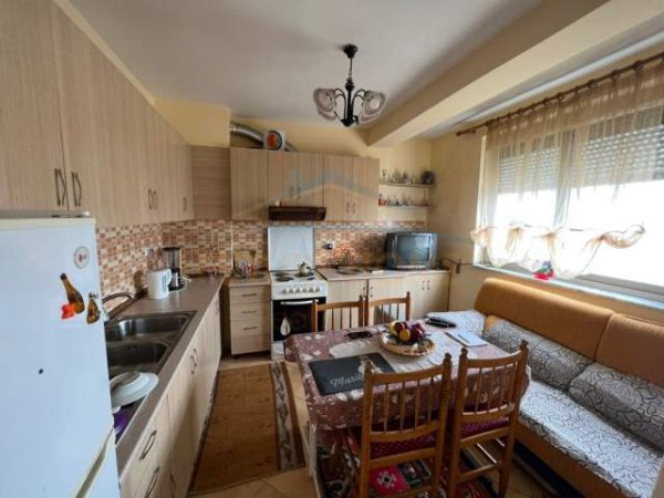 Korce, shitet apartament 2+1+BLK Kati 8, 109 m² 76.000 Euro (Lagjia 7, Korçë)