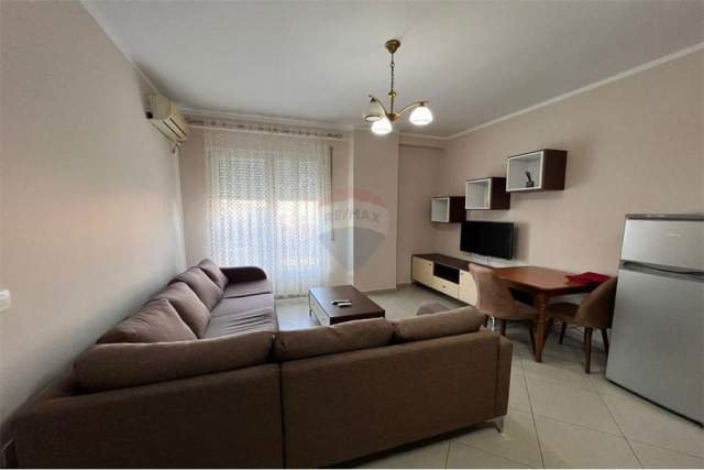 Tirane, jepet me qera apartament 1+1+A+BLK Kati 3, 70 m² 500 Euro (Zogu i zi)