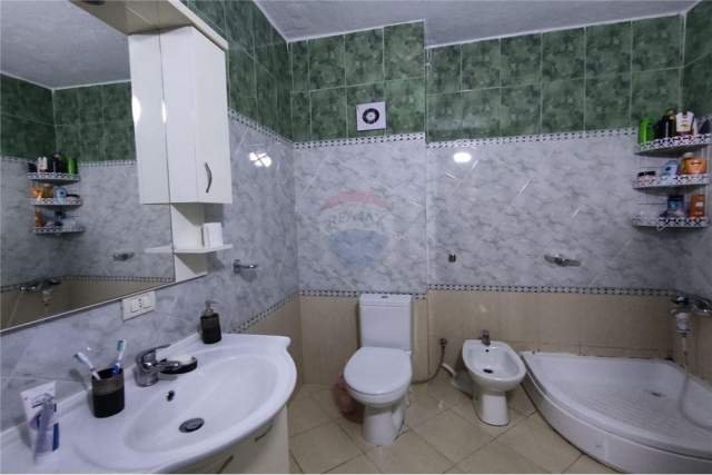 Tirane, shes apartament 2+1+BLK Kati 2, 108 m² 125.000 Euro (Rruga e Dibres)