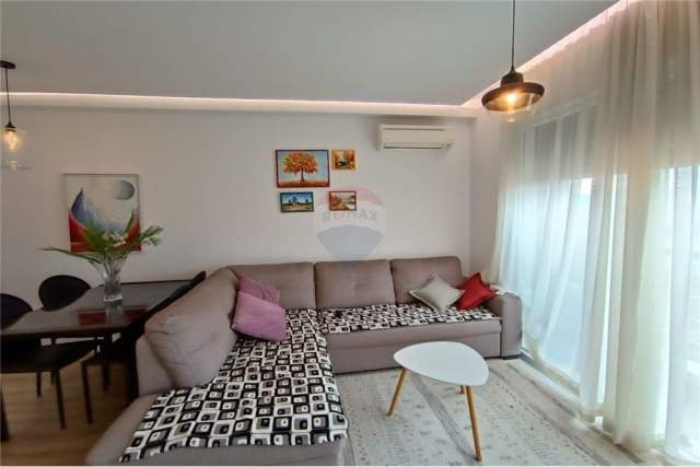 Tirane, shitet apartament 1+1+A+BLK Kati 8, 57 m² 100.000 Euro (zogu i zi)