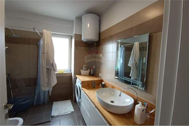 Tirane, shitet apartament 1+1+A+BLK Kati 8, 57 m² 100.000 Euro (zogu i zi)