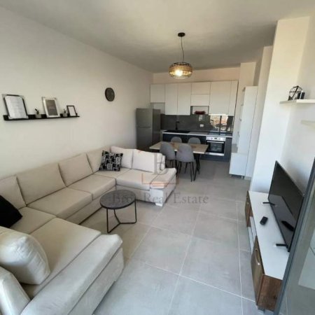Tirane, jepet me qera apartament 1+1+BLK Kati 6, 65 m² 400 Euro (Kongrersi Manastirit)