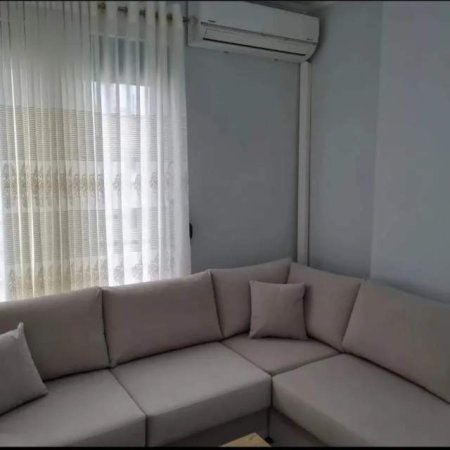 Tirane, jepet me qera apartament 1+1+BLK Kati 4, 67 m² 350 Euro (5 Maji)