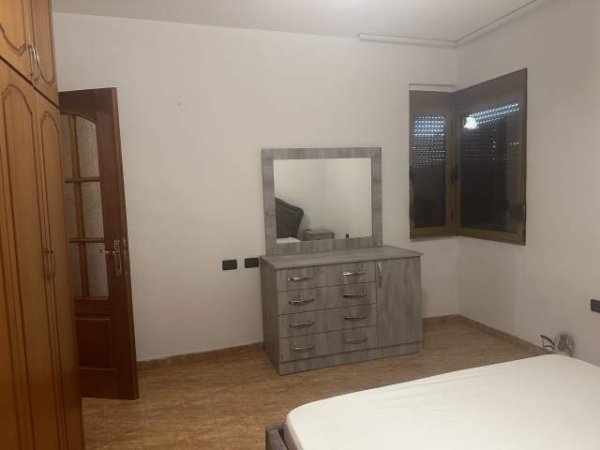 Tirane, jepet me qera apartament 2+1+BLK Kati 2, 50 m² 400 Euro (Don Bosko)
