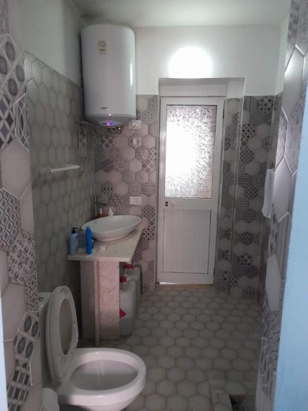 Tirane, jepet me qera apartament 2+1 Kati 2, 75 m² 330 Euro (Rr. Riza Cuka)