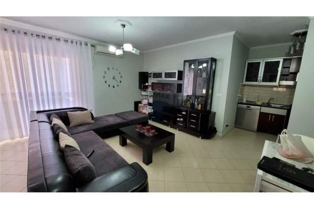 Tirane, jepet me qera apartament 2+1+BLK Kati 5, 107 m² 36.000 Leke (Muhamed Deliu)