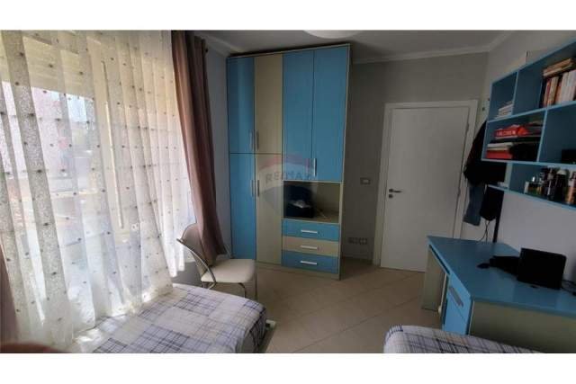 Tirane, jepet me qera apartament 2+1+BLK Kati 5, 107 m² 36.000 Leke (Muhamed Deliu)