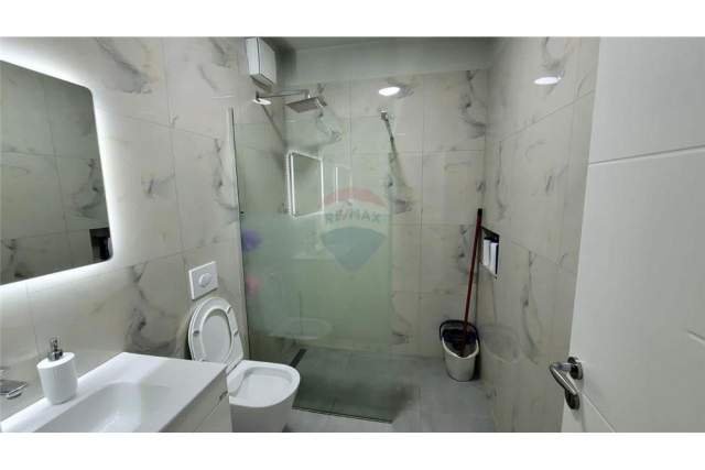 Tirane, jepet me qera apartament 2+1+BLK Kati 5, 107 m² 36.000 Leke (Muhamed Deliu)