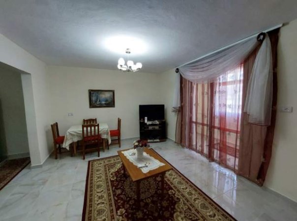 Tirane, jepet me qera apartament 1+1+A+BLK Kati 3, 53 m² 300 Euro (Kongresi Manastirit)