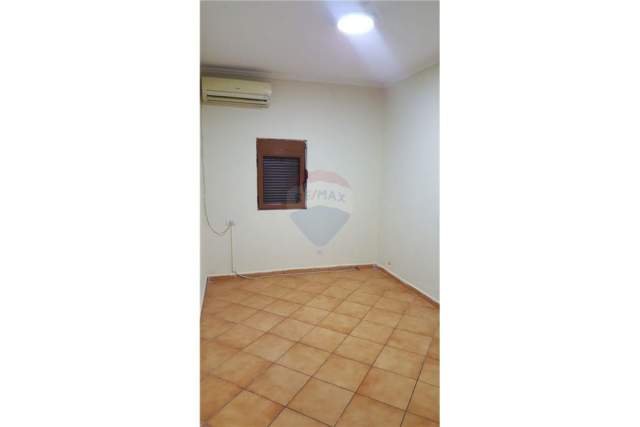 Tirane, jepet me qera zyre Kati 5, 82 m² 370 Euro (Treni)
