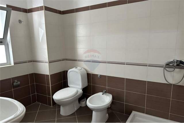 Lezhe, shitet apartament 2+1+BLK Kati 3, 90 m² 1.800 Euro/m2 (Shengjin)