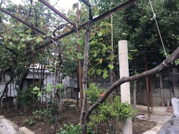 Tirane, shes shtepi 2+1+A+BLK Kati 0, 118 m² 105.000 Euro (qender Babrru Tirane)