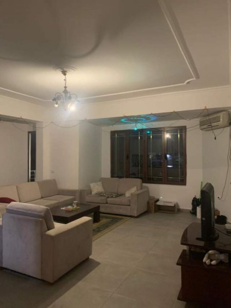 Tirane, jepet me qera apartament 2+1 Kati 2, 90 m² 320 Euro (Spitali Amerikan 3)