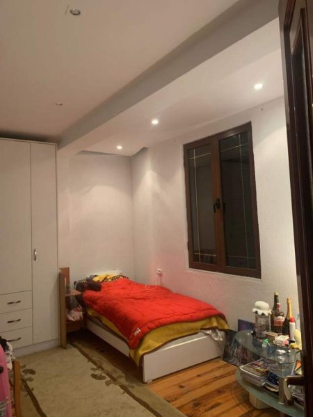 Tirane, jepet me qera apartament 2+1 Kati 2, 90 m² 320 Euro (Spitali Amerikan 3)