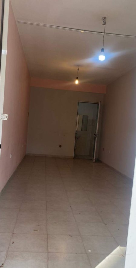 Tirane, jap me qera dyqan Kati 0, 24 m² 20.000 Leke (Dritan hoxha)