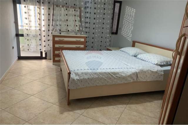 Tirane, jepet me qera apartament 1+1 Kati 3, 65 m² 450 Euro (Lidhja e Prizrenit)