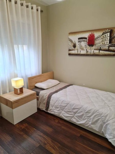 Tirane, jepet me qera apartament 2+1+BLK Kati 2, 80 m² 800 Euro (RRUGA E VILAVE LUNDER)